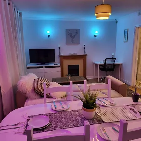 Apartment 2bed Bungalow House, Speedwell, Bristol, Uk, Sleeps Up To 6 Guests