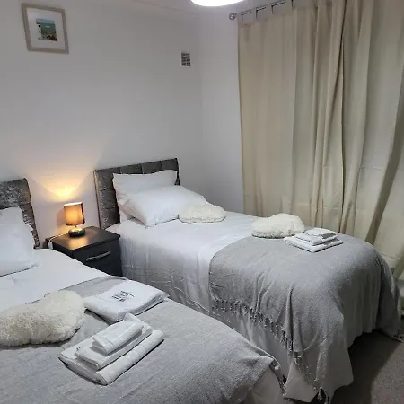 2bed Bungalow House, Speedwell, Bristol, Uk, Sleeps Up To 6 Guests Apartment Bristol